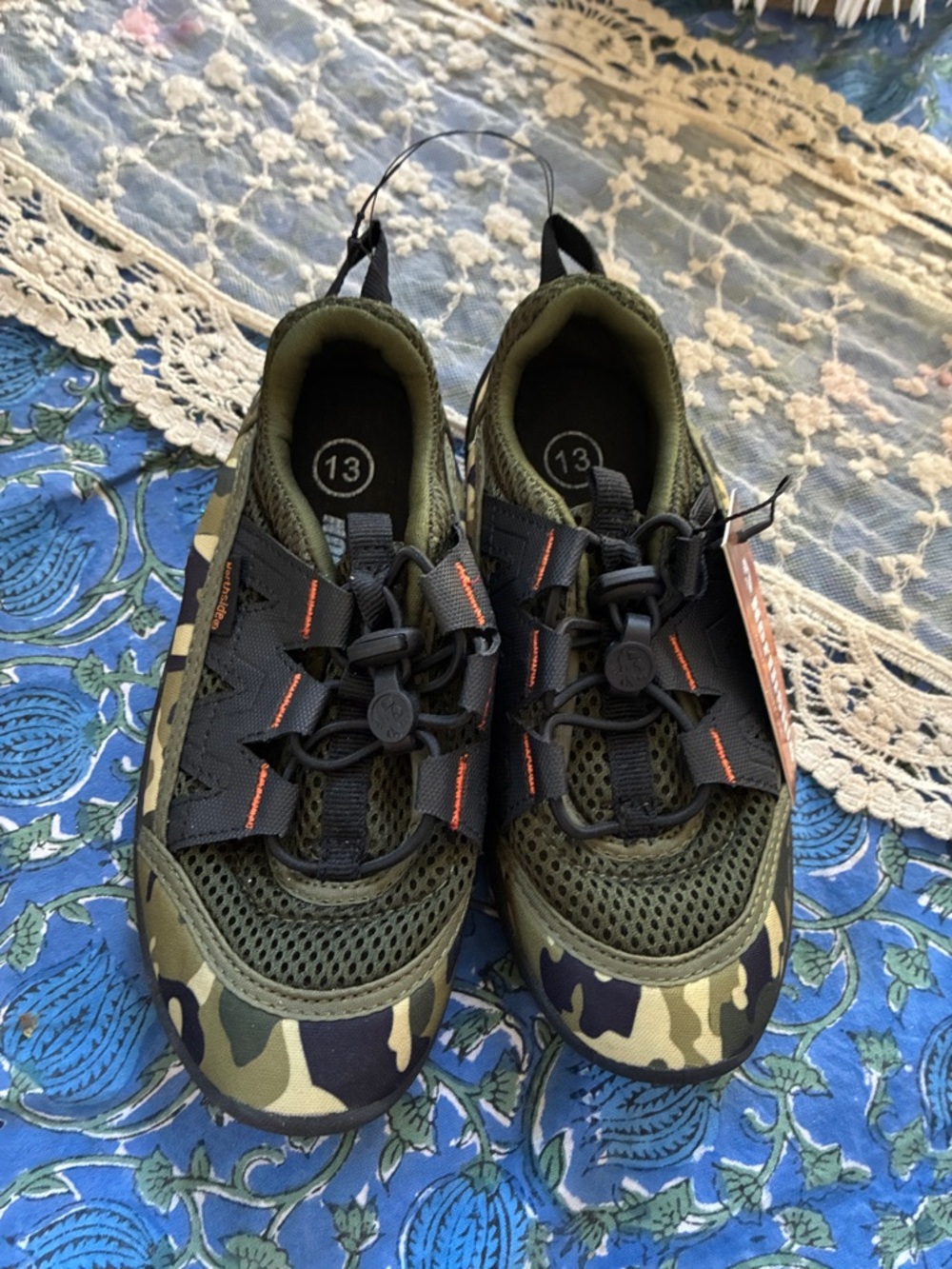 NWT Northside water sneakers
